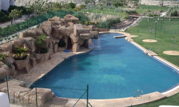 Vera House | 3 bedroom apartment with swimming pool, tennis and beach