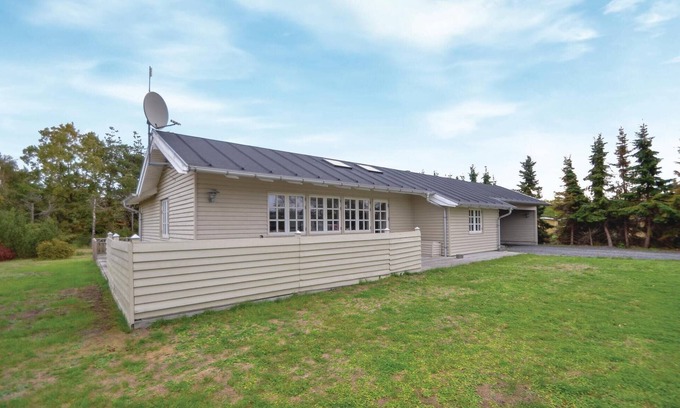 Vibæk Strand House | 3 bedroom awesome home in Ebeltoft