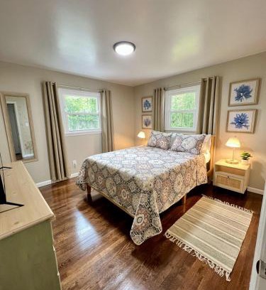 Roanoke House | 3 Bedroom - Boho By the Star - Cozy Home Close to Downtown Roanoke