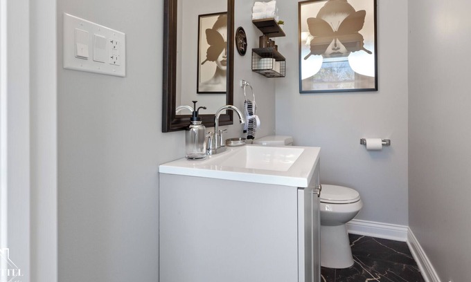 Westchester House | 3-bedroom building in lovely Westchester with AC, WiFi. Enjoy your stay