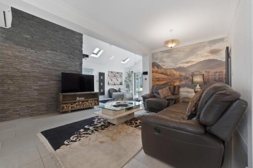 Sunningdale Villa | 3 Bedroom Bungalow Sunningdale Lodge Ascot Races