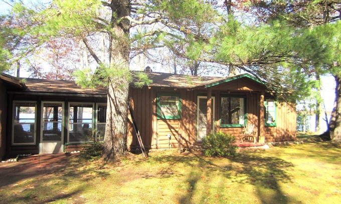 Minocqua Cabin | 3 bedroom cabin on Lake Shishebogama in Minocqua, WI