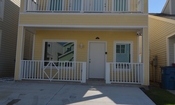 Port Isabel Condo | 3-bedroom condo In Port Isabel Las Joyas 207