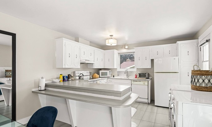 Dieppe House | 3 Bedroom Cozy Home in Dieppe