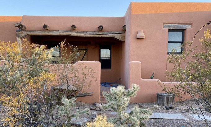 Tucson House | 3-Bedroom Desert Hideaway