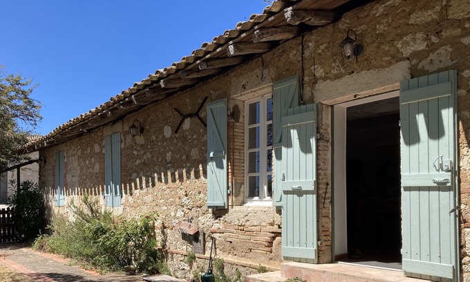 Casteron Other | 3 bedroom farmhouse with 2 mezzanine bedrooms, large garden with pool