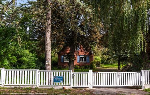 Neukloster House | 3 Bedroom Gorgeous Home In Neukloster