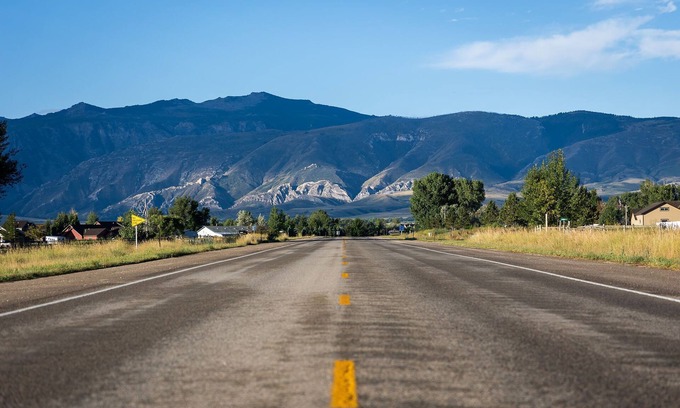 Sheridan House | 3 bedroom guest house with mountain views in Big Horn, Wyoming