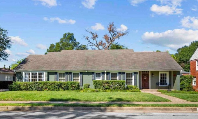 Tyler House | 3 Bedroom Historical Registry Home