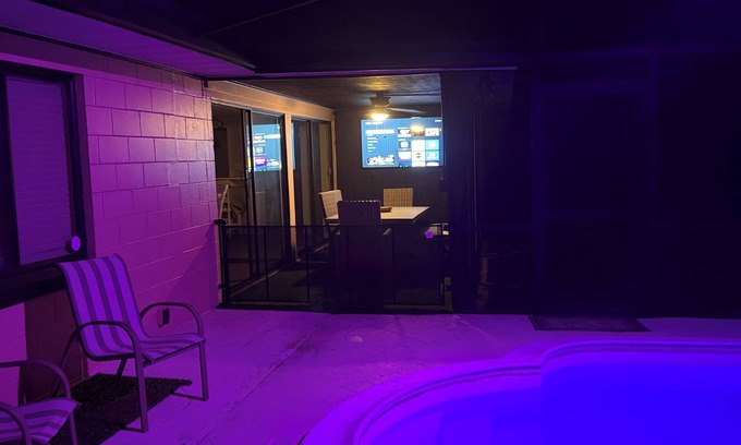 Cypress Gardens House | 3-bedroom home with private Pool in Winter Haven, Blocks from Lego Land