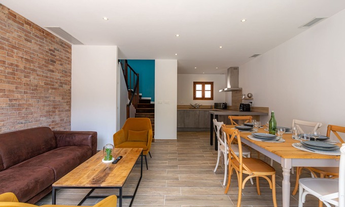 City of Carcassonne House | 3-bedroom house at the foot of the Cité