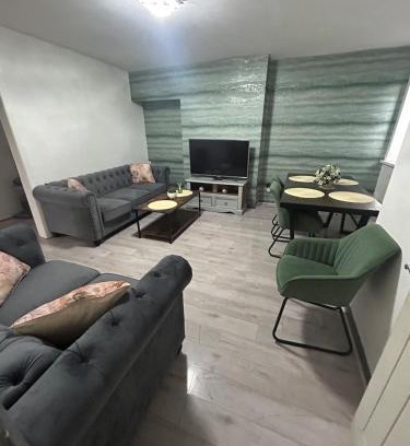 Stonnall Apartment | 3 Bedroom House Driveway near to NEC - 6 guests