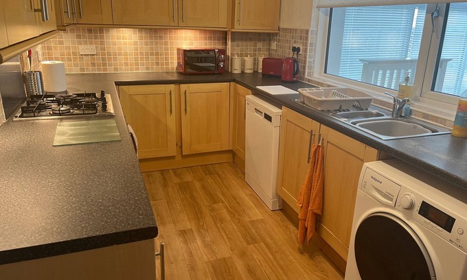 Kilsyth House | 3 bedroom house ideal for contractors sleeps 6