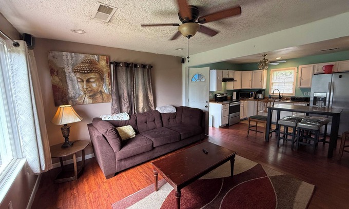 Kannapolis House | 3-bedroom house in charming Kannapolis with AC