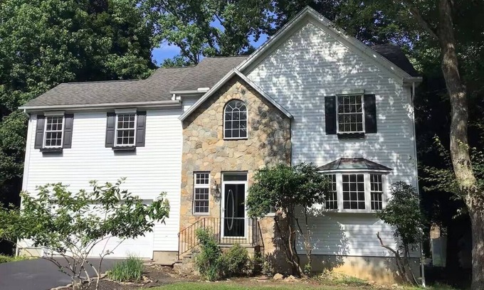 Westport House | 3-bedroom house in peaceful Westport with AC, WiFi. Enjoy your stay