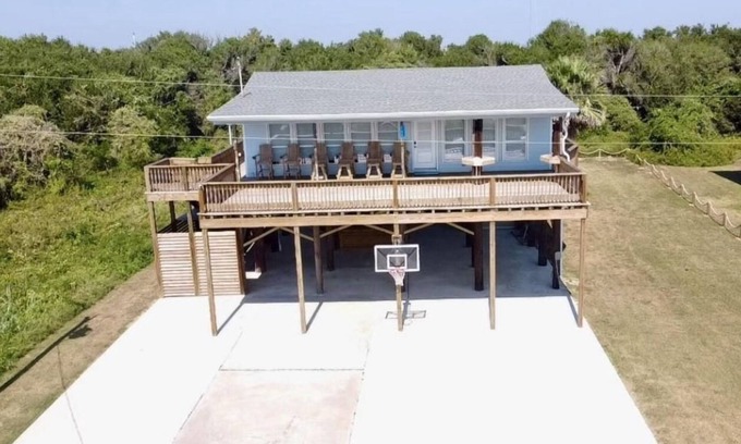 Lakeview  Jefferson County House | 3-bedroom house in peaceful Little Florida Beach with WiFi, AC