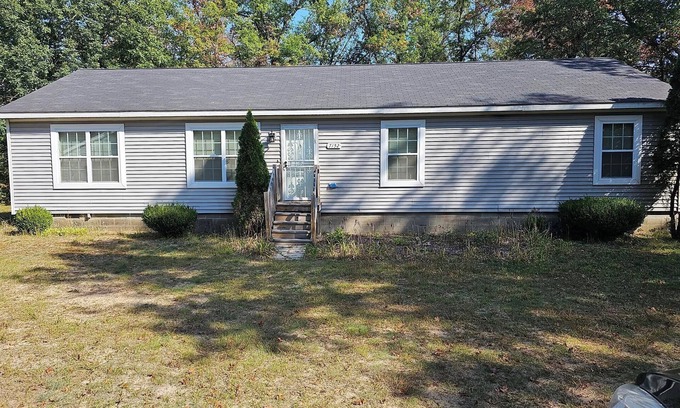 Idlewild House | 3-bedroom house in tranquil Baldwin with AC, WiFi. Enjoy a peaceful getaway.