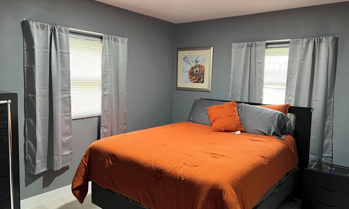 Cedar Falls House | 3-bedroom house in charming Cedar Falls with WiFi, AC. Enjoy your stay