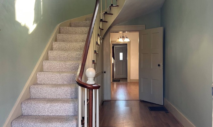 Circleville House | 3-bedroom house in delightful Circleville with AC, WiFi. Enjoy a cozy stay