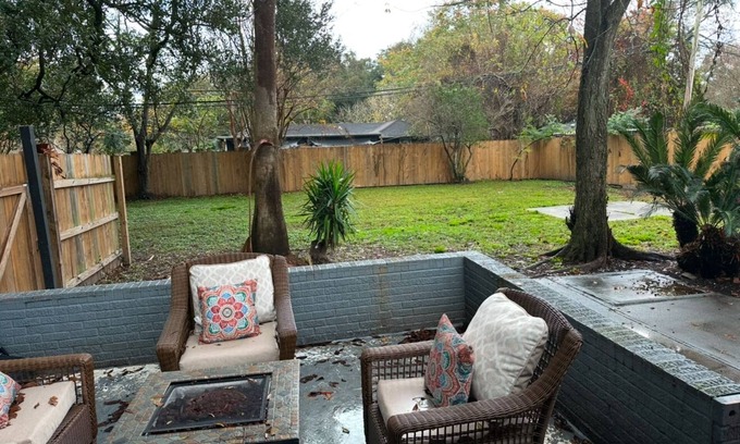 Old Aurora House | 3-bedroom house in delightful New Orleans with outdoor space and parking