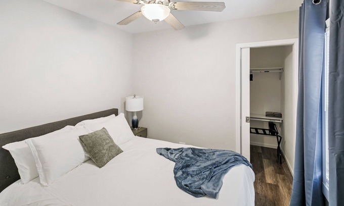Waukegan House | 3-bedroom house in welcoming Waukegan with WiFi, AC