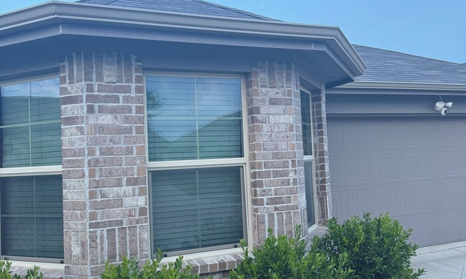Justin House | 3-bedroom house in welcoming Justin with WiFi, AC. Enjoy your stay