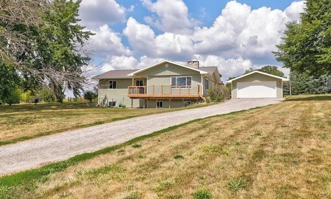 Pella House | 3-bedroom house in welcoming Pella close to lake & on the bike trail