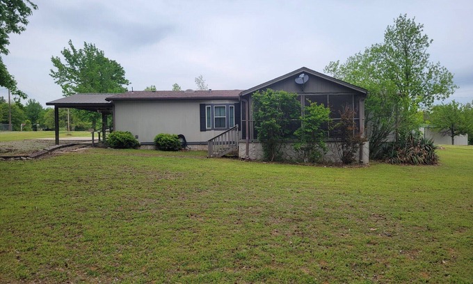 Porum House | 3-bedroom house on Eufaula Lake in delightful Porum