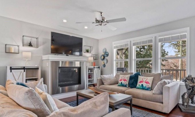 Vernon House | 3 bedroom house with 3 bath