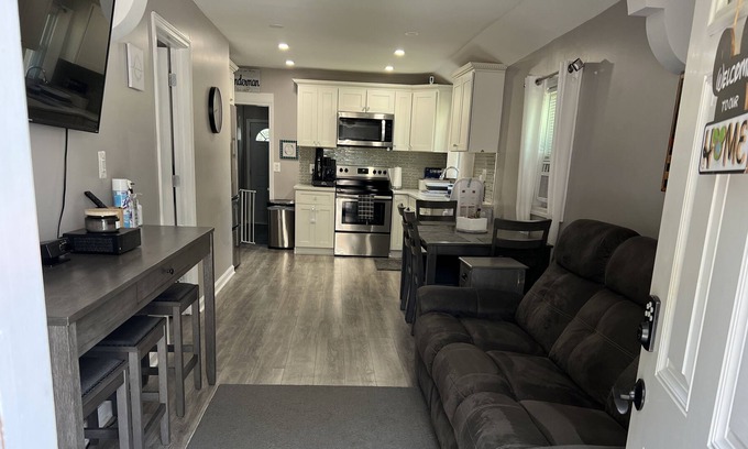 Mastic House | 3 bedroom house with pool and kids toys