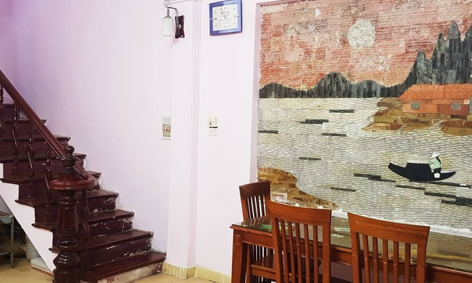 Thuy Khue House | 3 bedroom in a nicer house