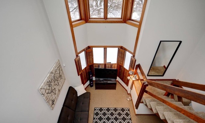 Victorian Village House | 3 Bedroom in the Short North Columbus