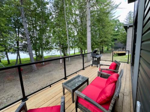 Lakefield House | 3-bedroom Lakefront Villa #6