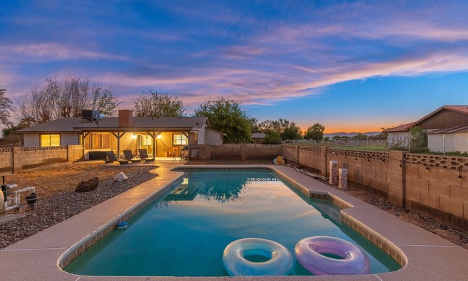 Goodyear House | 3 Bedroom | Massive Pool | Modern Oasis