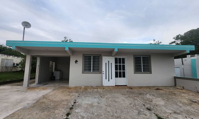 Islote House | 3-bedroom Medusa House in charming Islote with WiFi, AC. Book now!
