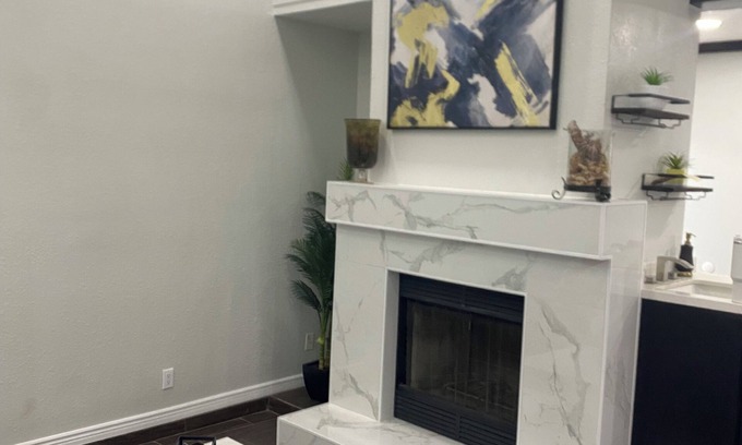 Biggs Field House | 3-bedroom Modern House, recently renovated and upgraded with smart lighting