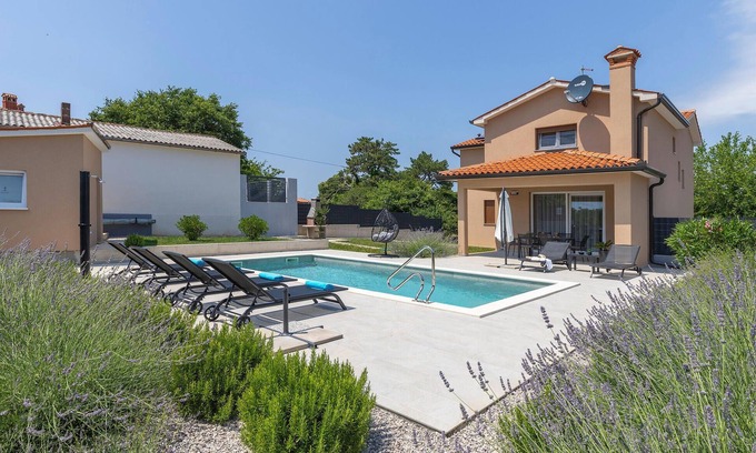 Boljevici House | 3 bedroom nice home in Krsan