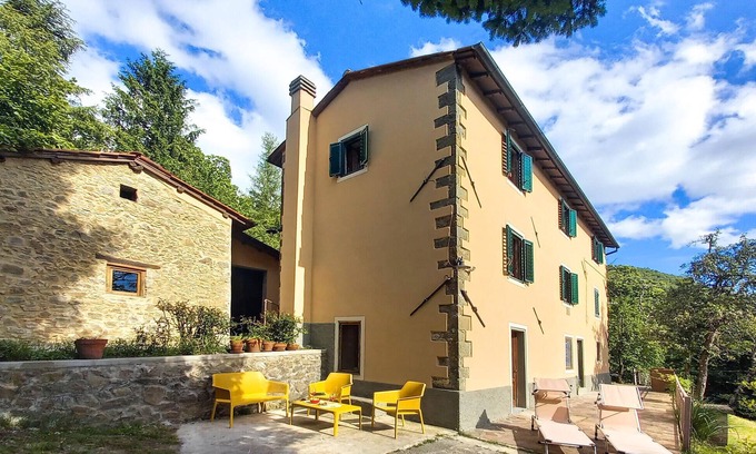 Barga House | 3 bedroom pet friendly home in Barga