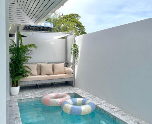 Saen Suk Villa | 3 Bedroom Pool Villa, Cozy House, Wonnapha Beach, Bangsaen