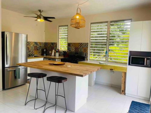 Stella House | 3 Bedroom Retreat in Rincon Casa Pina Suave, Rustic with Yard & Patio