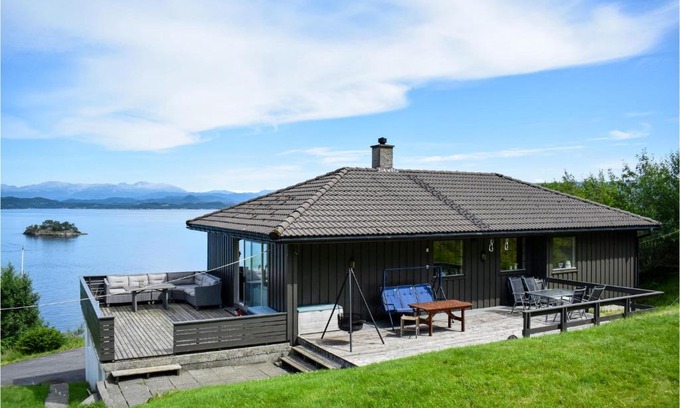 Bjoa House | 3 Bedroom Stunning Home In Bjoa