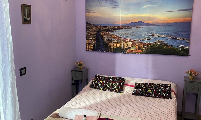 Naples House | 3-bedroom townhome in lovely Napoli with WiFi, AC