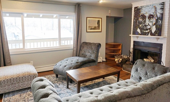 Northeast Anchorage Condo | 3 Bedroom Unit on East Side with a Fireplace