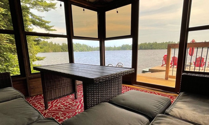 Kawartha Lakes Cottage | 3-Bedroom Waterfront Cottage on a Quiet Lake