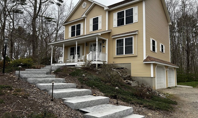 Fortunes Rocks House | 3 bedroom with views: walk to the 3.5 mile long sandy Fortunes Rocks Beachn