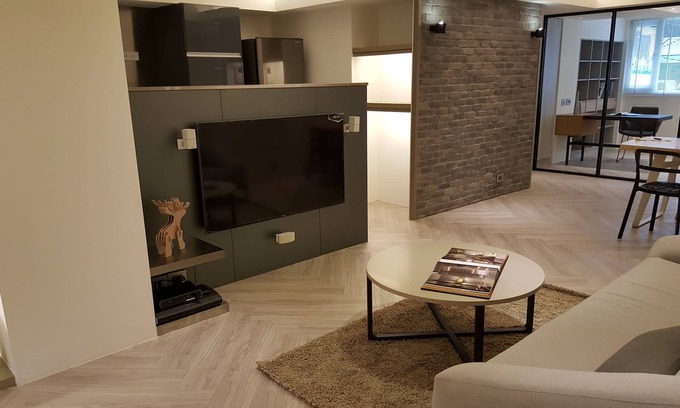 Daan Apartment | 3 Bedrooms+1 Study+3 Bathrooms (Near Taipei 101 & MRT)