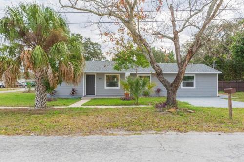 Gulfport House | 3 bedrooms 2 bathrooms Charming Gulfport home near the beach