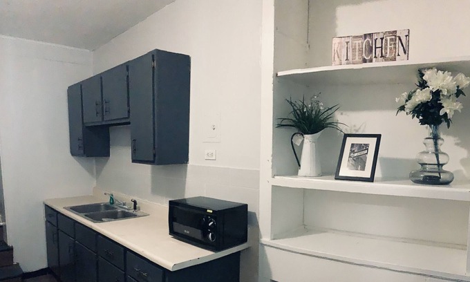 Ferguson Apartment | 3 Bedrooms, 3 Beds, 1 Bath- View of Downtown Ferguson