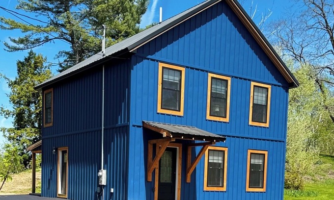 Brewer House | 3 BR/2.5 BATH RIVERVIEW
