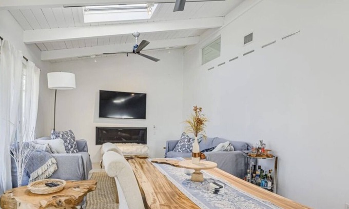 Culloden Shores House | 3 BR 2Bath Private Beach House, with Hot tub, fireplace & firepit
